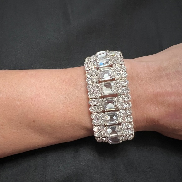 Women’s Rhinestone bracelet - Picture 1 of 2